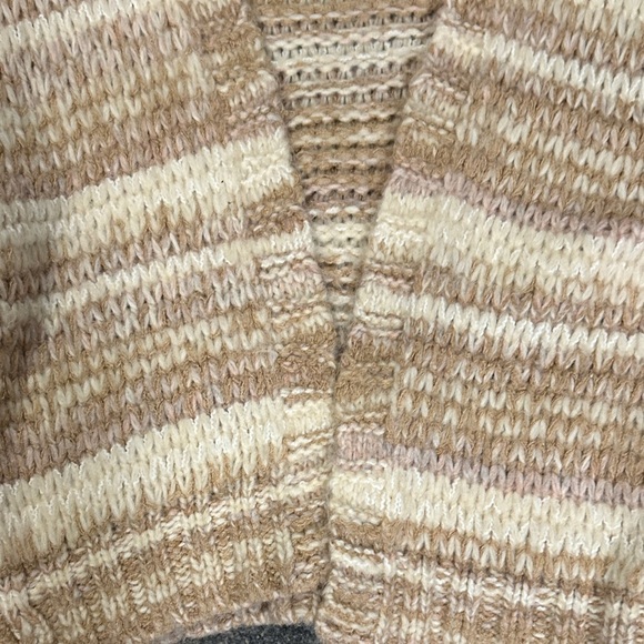 American Eagle Outfitters Cream and cream Tan the oversized Cardigan - Picture 4 of 5